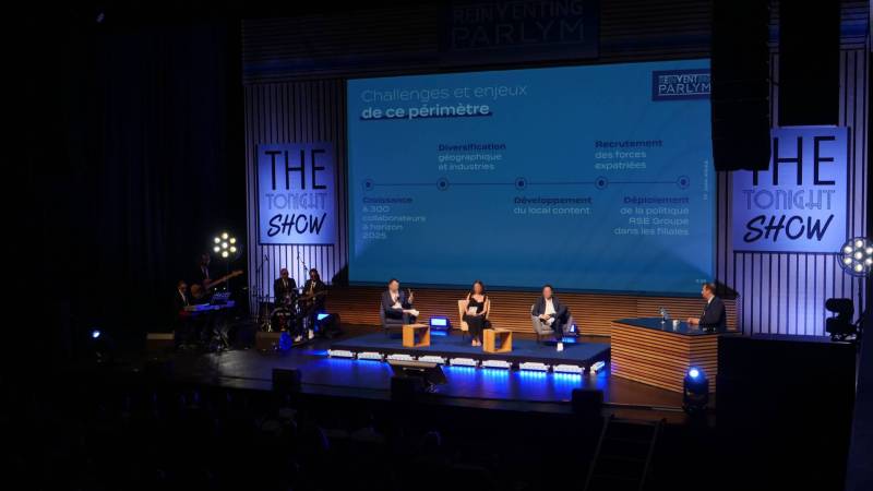 scénographie scénique - lumière, mur led, mobilier