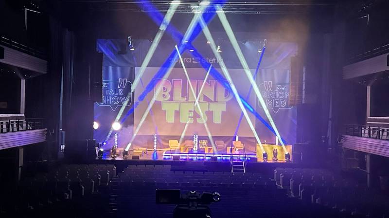 Le rôle de l'éclairage scénique pour les événements professionnels