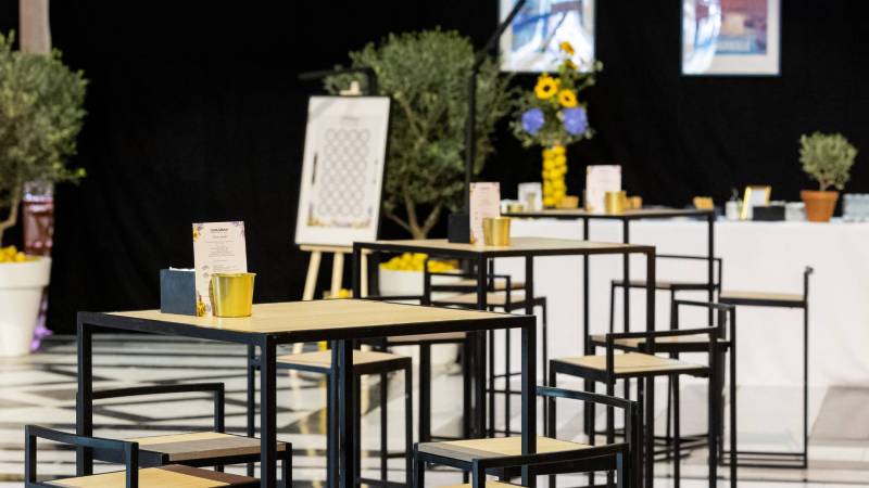 Service de location de mobilier pour événements professionnels à Marseille et en région PACA