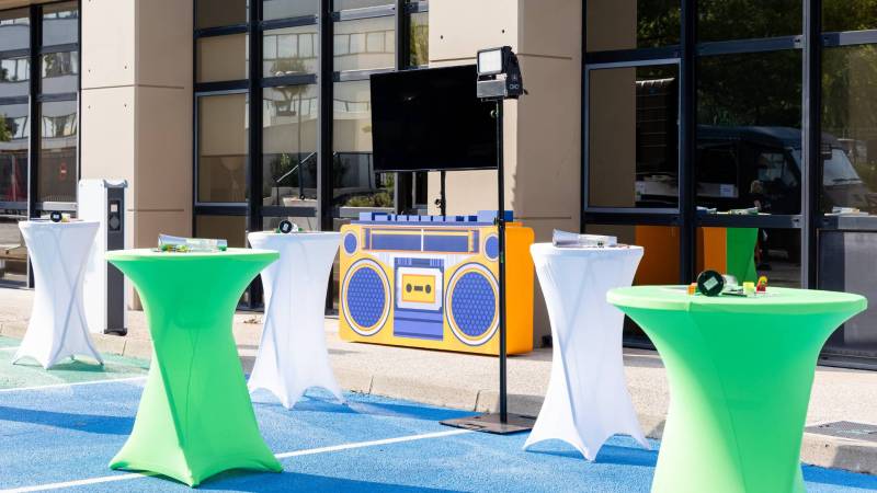 Service de location de mobilier pour événements professionnels à Marseille et en région PACA