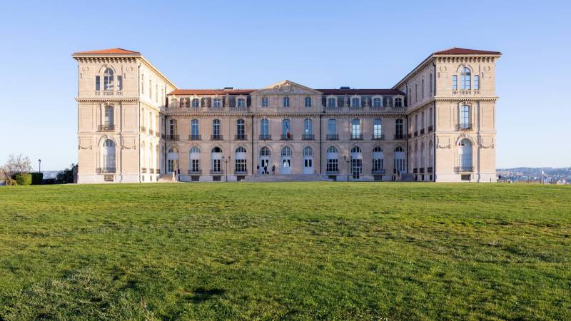 Organisez votre événement professionnel au Palais du Pharo à Marseille avec GNB Technique